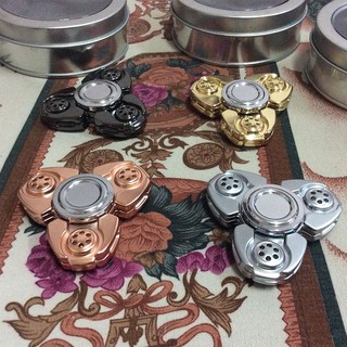 Spinner UFO - Nghỉ bán, xả hết những gì đang có