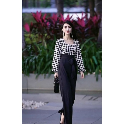 Jumpsuit lụa phối caro tay phồng