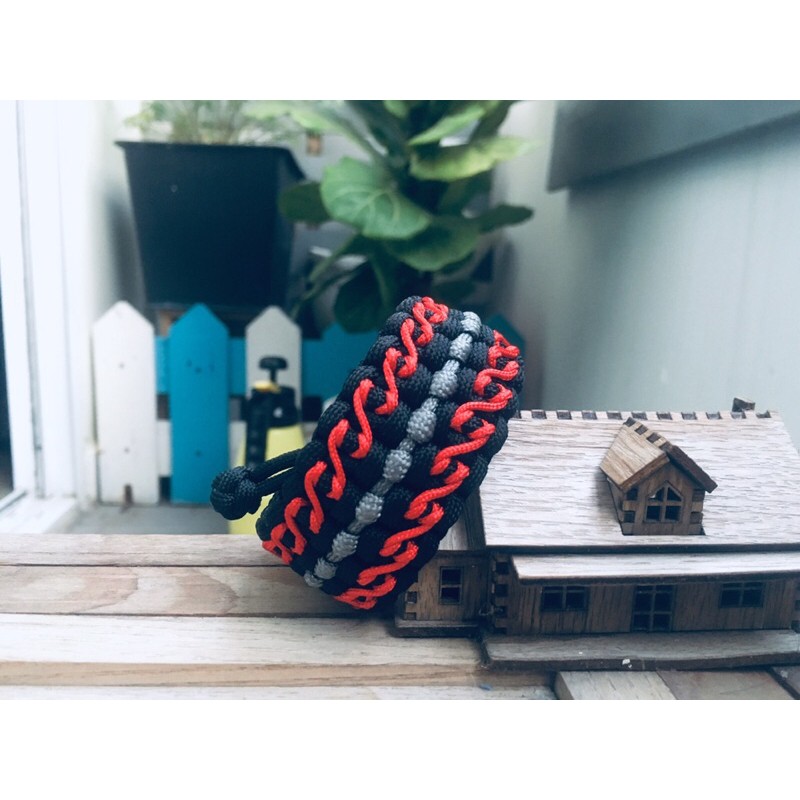 Vòng tay paracord