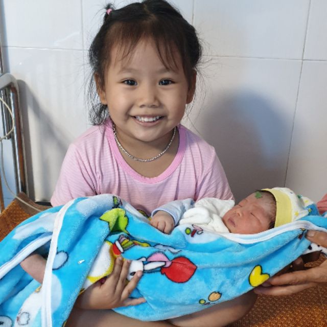 ĐIỆN TỬ NGỌC THƯ