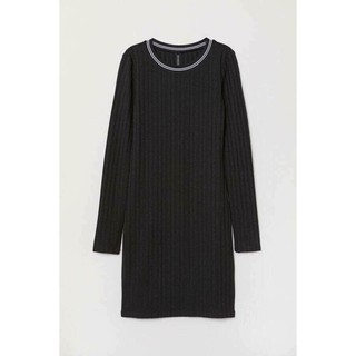 Váy len body cổ viền