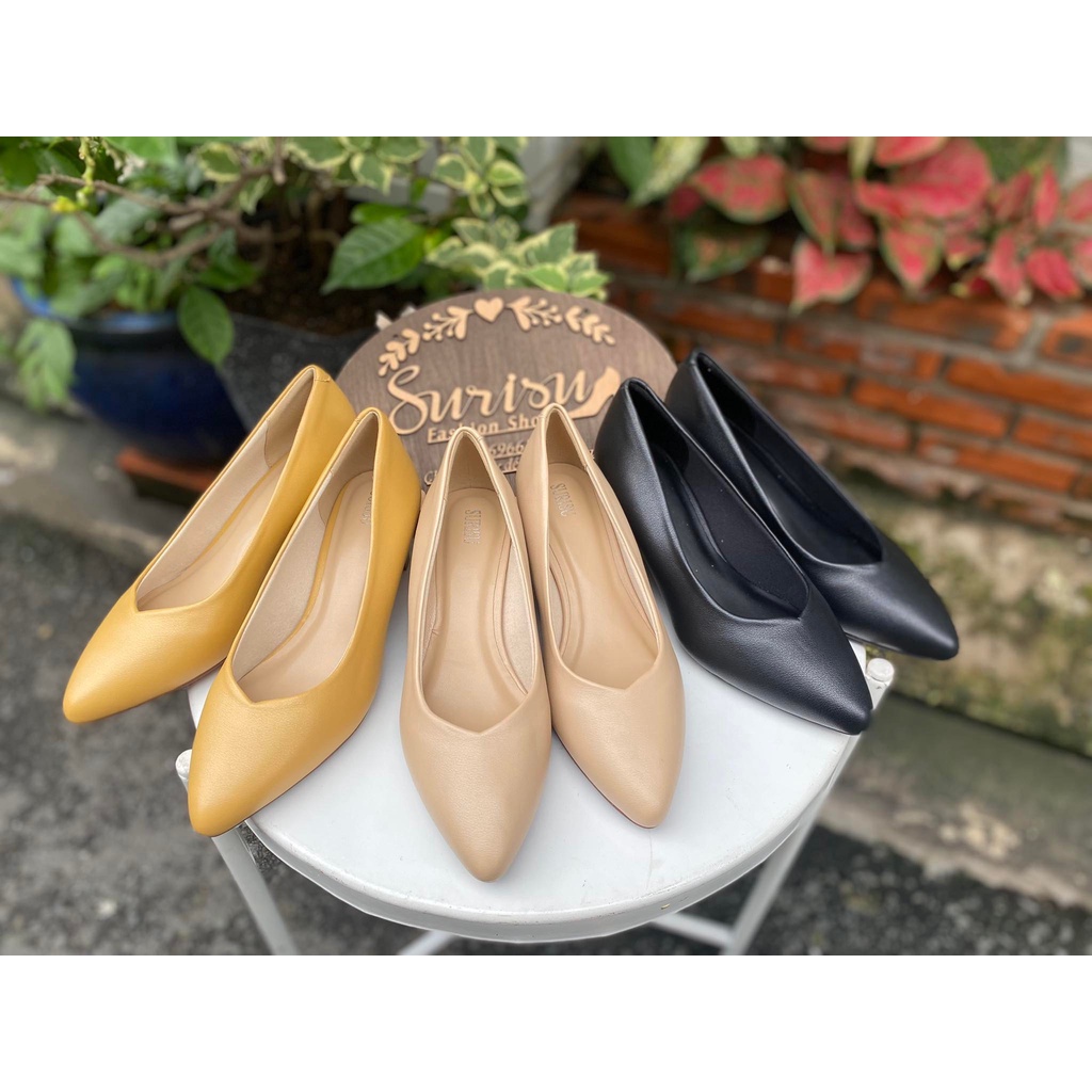 Giày gót vuông 4cm cổ tim lót mút rất êm chân mã số 5256