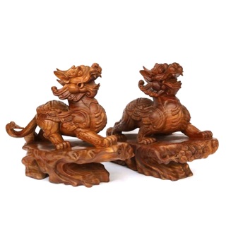 Tượng gỗ tỳ hưu để bàn phong thuỷ
