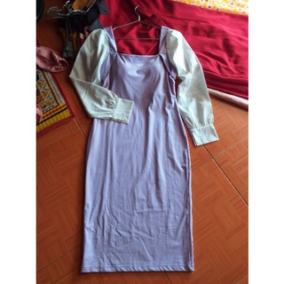 Váy body cổ vuông