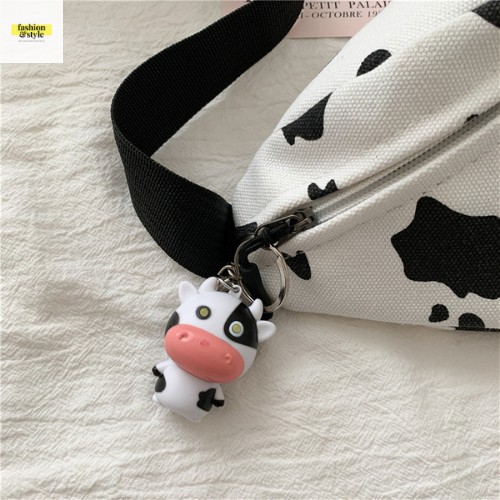 Túi đeo chéo bò sữa [KÈM MÓC KHOÁ BÒ SỮA ĐÈN LED] túi đeo chéo nữ - hot 2021 | BigBuy360 - bigbuy360.vn