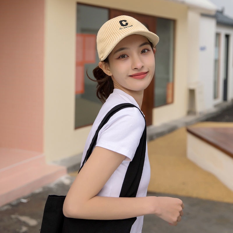 Nón Lưỡi Trai Hở Chóp Thêu Chữ C Thoáng Khí