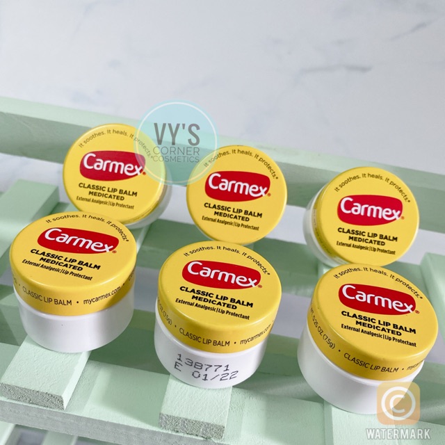 New-SON DƯỠNG CARMEX - CLASSIC LIP BALM MEDICATED