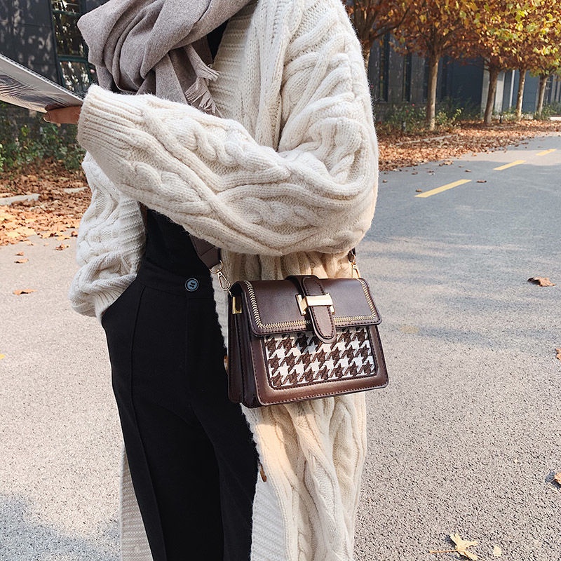 Túi đeo chéo IELGY hình vuông nhỏ họa tiết kẻ ô dây đeo bản rộng chất lượng cao phong cách Hàn Quốc cổ điển