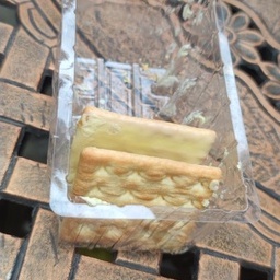 1 Thùng Bánh Crackers Golden Malkist hàng nhập khẩu Indonesia 20 gói