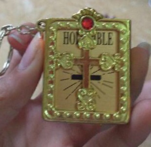 Móc khoá kinh thánh tí hon 188 trang siêu độc đáo