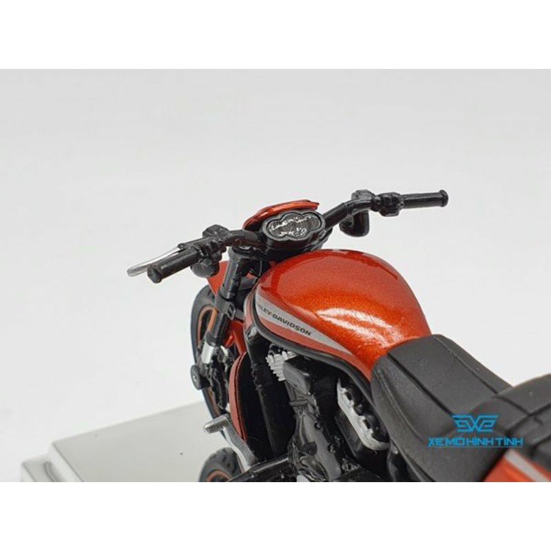 XE MÔ HINH HARLEY DAVIDSON 2012 VRSCDX NIGHT ROD SPECIAL 1:18 ( CAM ) MAISTO