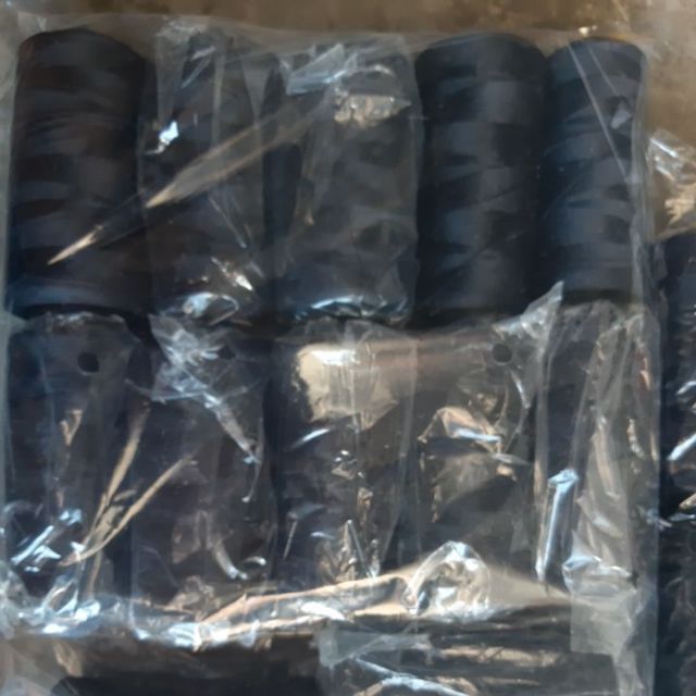 Chỉ tơ chỉ vắt sổ. 2,5kg Chỉ tơ chỉ vắt sổ đen dư siêu đẹp, chất lượng 105k