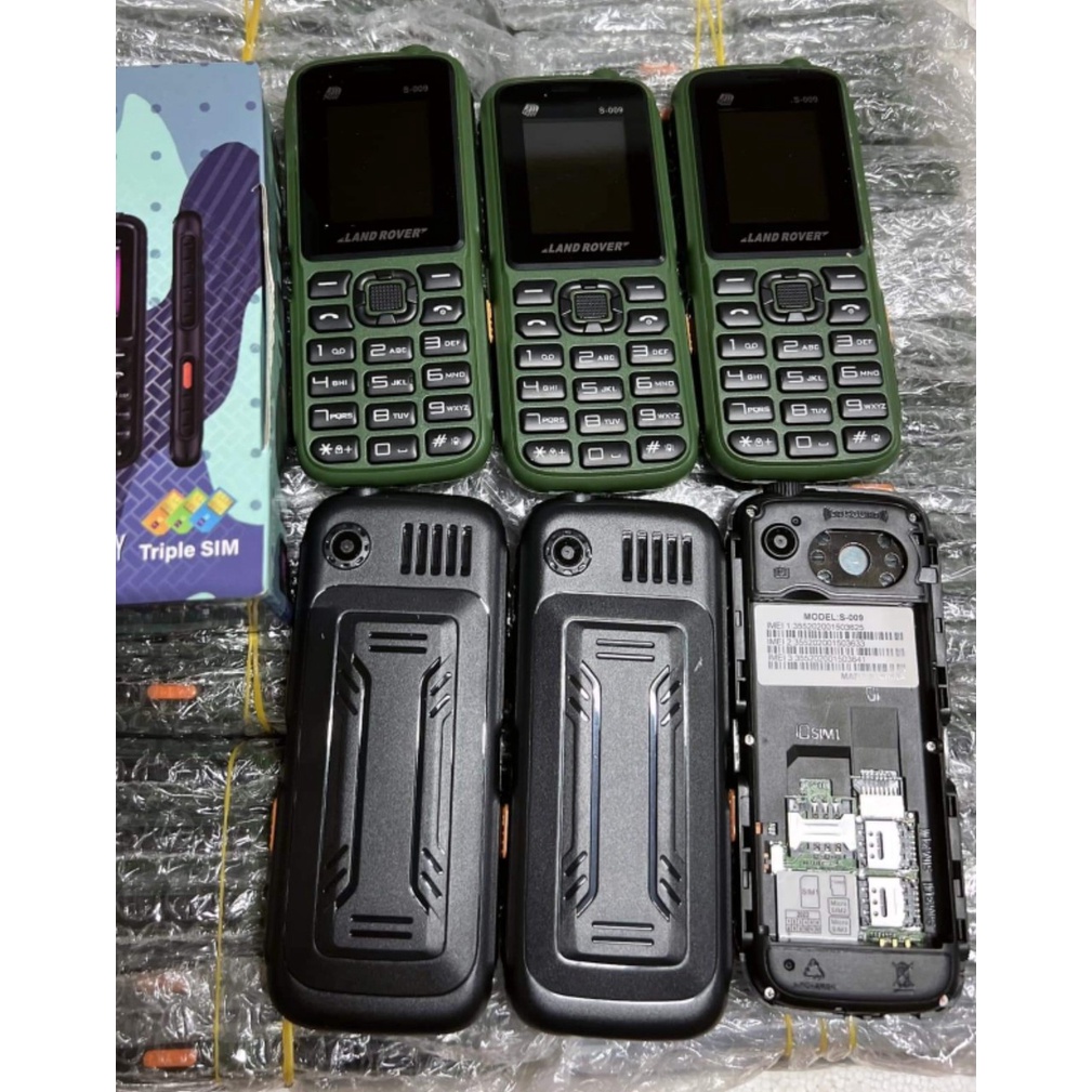 Điện thoại bàn phím 3 sim Land Rover S-009 loa to chữ to cho người già giá rẻ