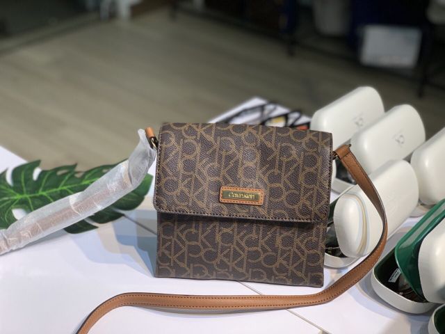 Túi CALVIN crossbody xuất xịn