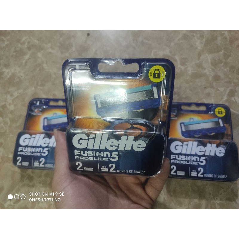 Lưỡi cạo râu 5 lưỡi Gillette Fusion Proglide Vỉ 2chiếc ( Hàng Chính Hãng)
