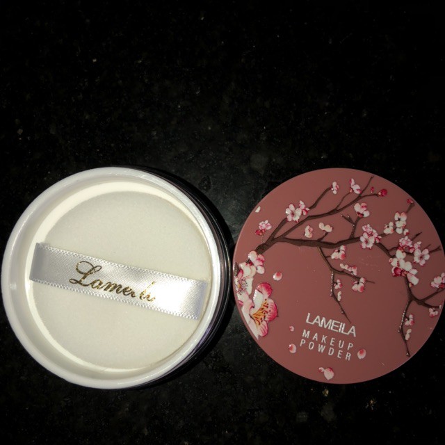 Phấn phủ kiểm soát dầu dạng bột cánh hoa Lameila KB | BigBuy360 - bigbuy360.vn