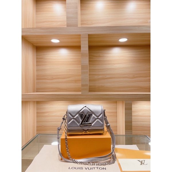 TÚI LV DA BÒ SIZE 23CM