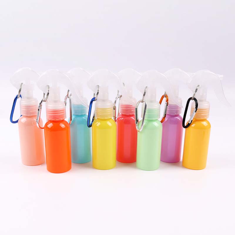 Chai xịt màu macaron 60ml kèm móc chìa khóa đa năng tiện lợi