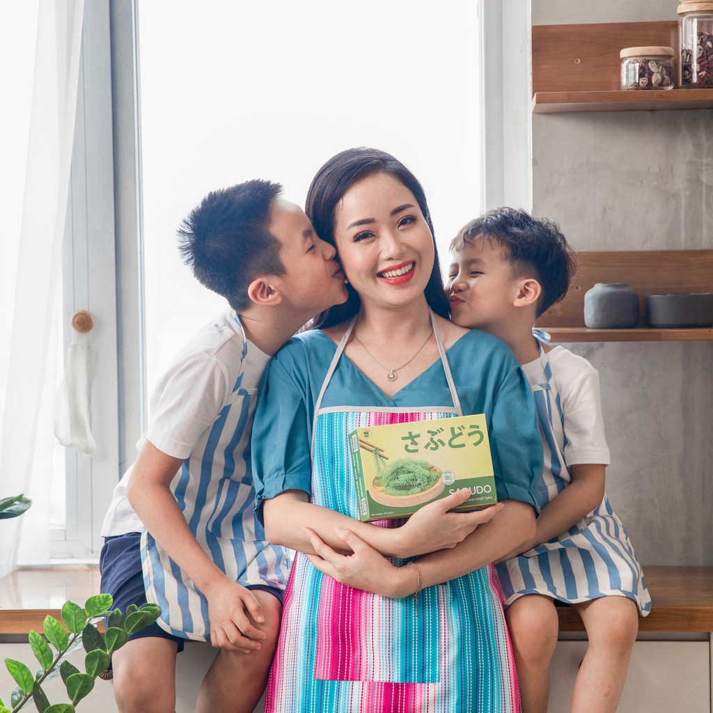 Rong nho tươi tách nước SABUDO 1 hộp 240gram | BigBuy360 - bigbuy360.vn