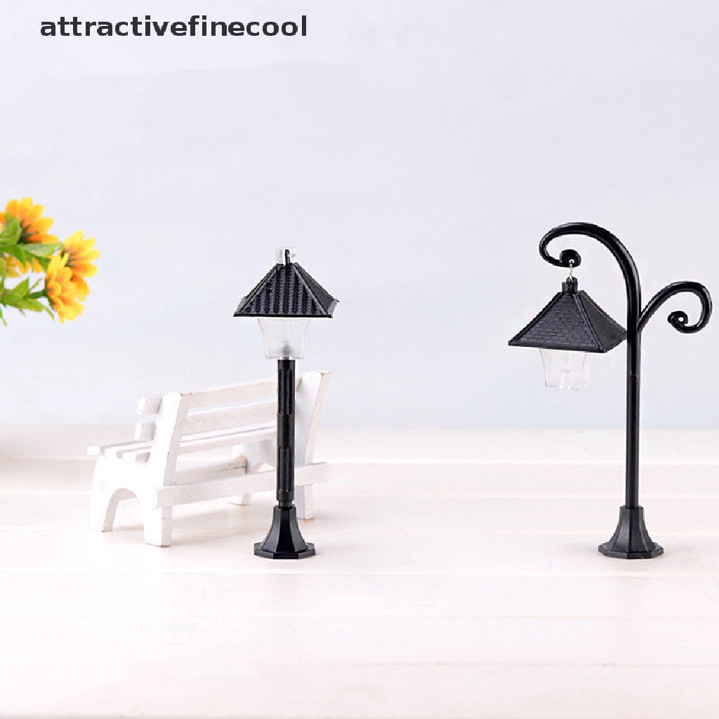 Mô Hình Đèn Đường Mini Trang Trí Sân Vườn