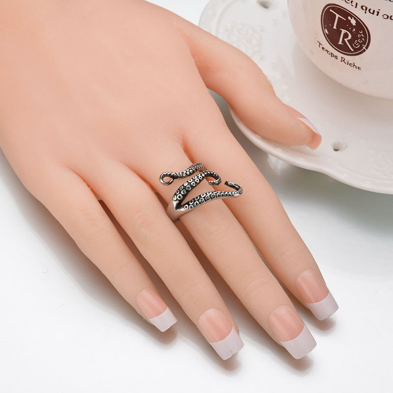Nhẫn thiết kế hình bạch tuộc sành điệu cho nam nữ