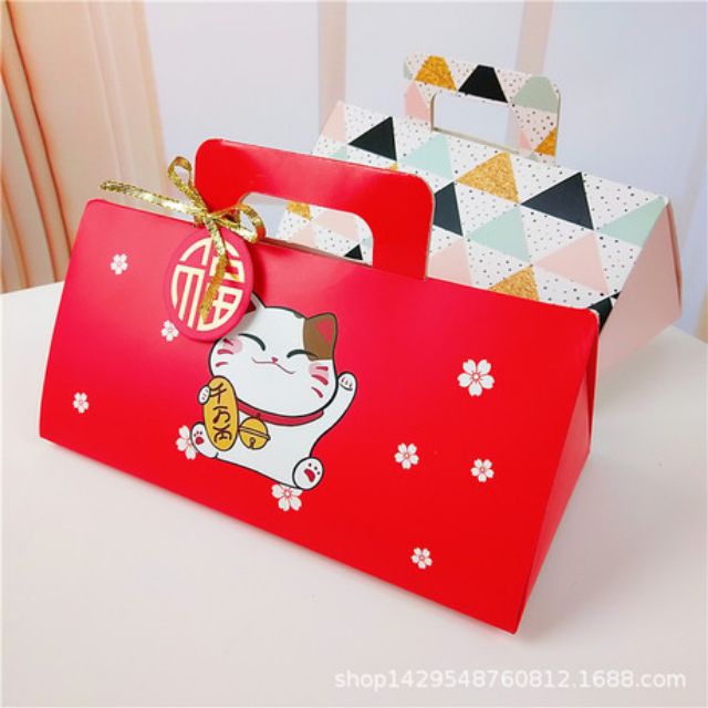 Hộp Đựng Bánh quai xách  Lucky Cat