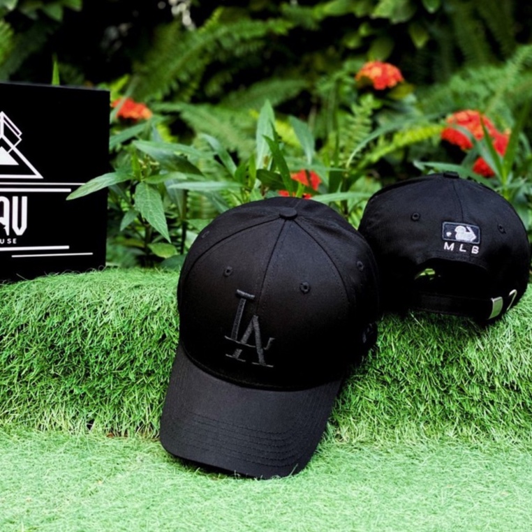 Nón lưỡi trai LA đen logo đen thêu 3D tinh tế dành cho mọi lứa tuổi Free size