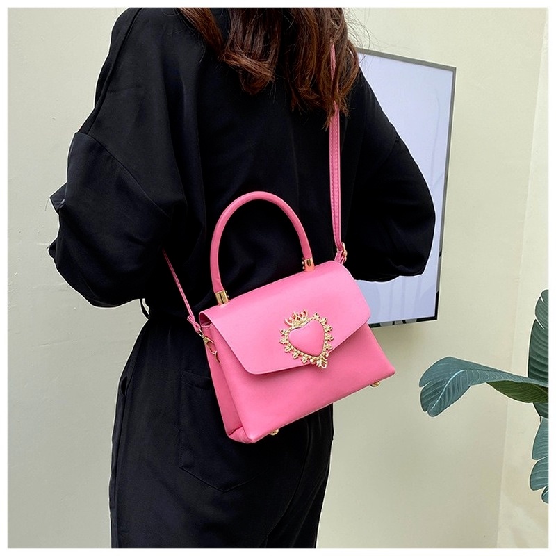 Túi Đeo Chéo Trang Trí Hình Trái Tim Phong Cách Cổ Điển Mẫu Mới 2022 NB00352