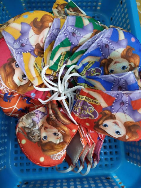 Khẩu trang vải siêu nhân, Elsa cho bé