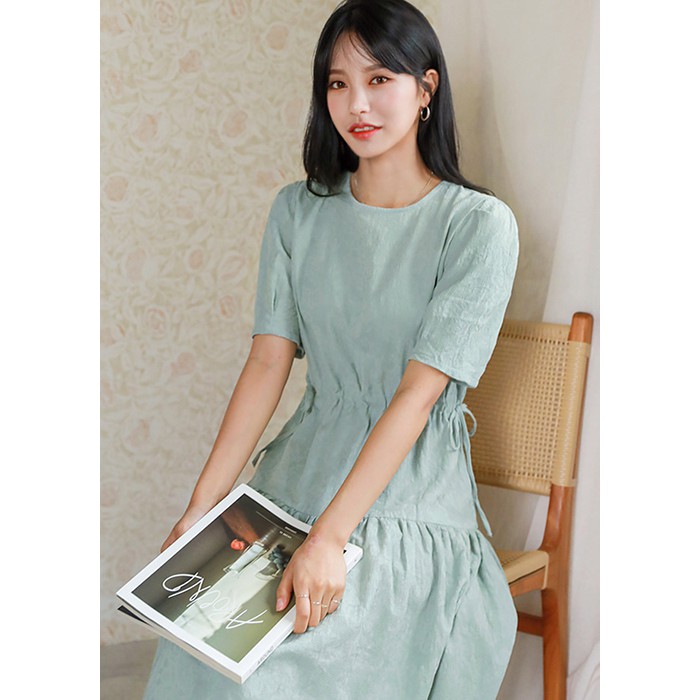 Đầm Liền Thắt Eo Xòe Duyên Dáng