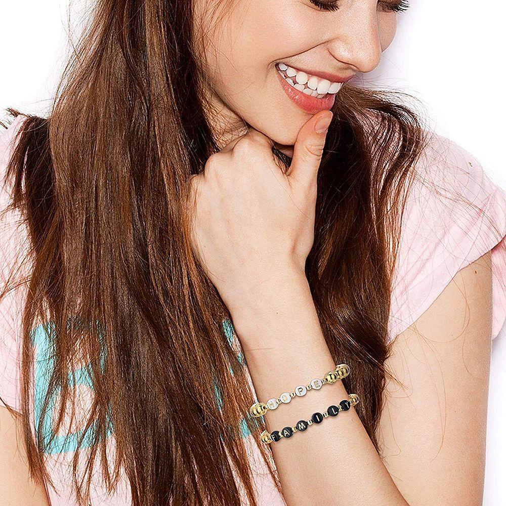 Set 1 / 1600 Hạt Xỏ Lỗ In Chữ Làm Trang Sức DIY