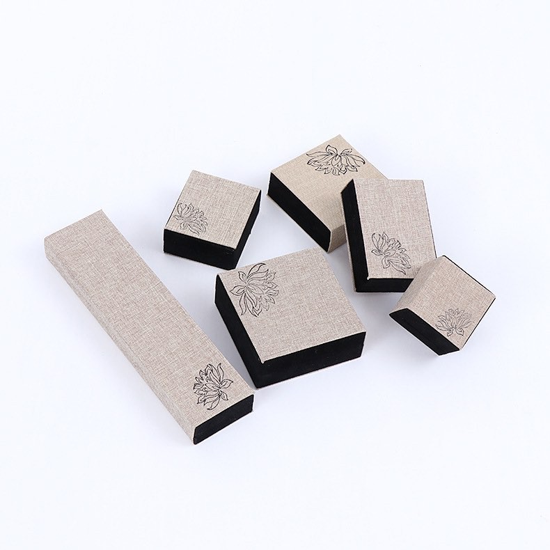Hộp Đựng Trang Sức Sang Trọng Fashion Laval Jewelry Dislay Carrying Cases Ring Earring Pendant Necklace Packaging Boxes