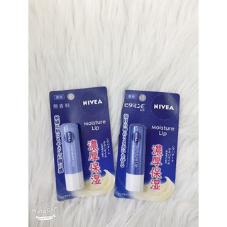Son dưỡng môi Nivea .