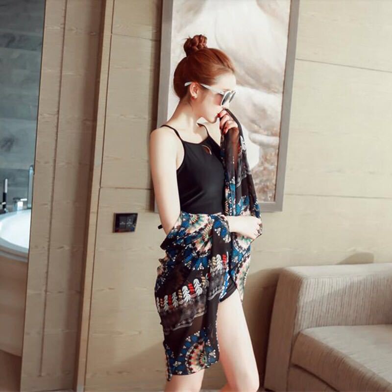 Đồ bơi bikini kèm khăn choàng thời thượng | BigBuy360 - bigbuy360.vn