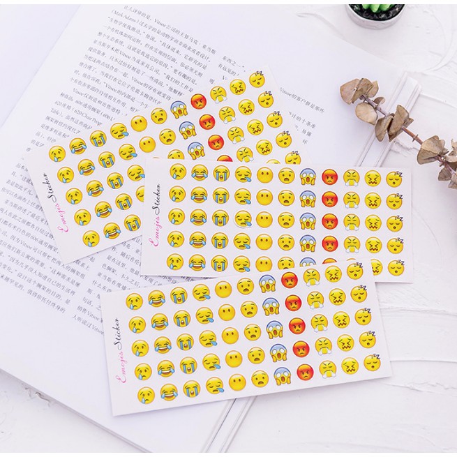 Set 12 vỉ sticker gồm 660 hình Emoji đáng yêu
