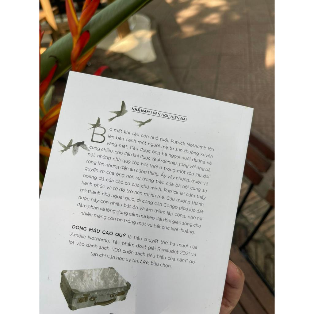 Sách –  Dòng máu cao quý - Nhã Nam - NXB Thông Tấn