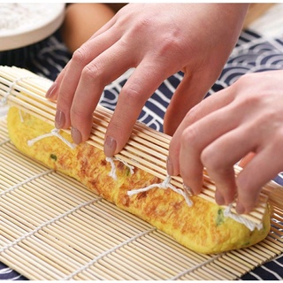 mành tre cuộn sushi 24*24cm