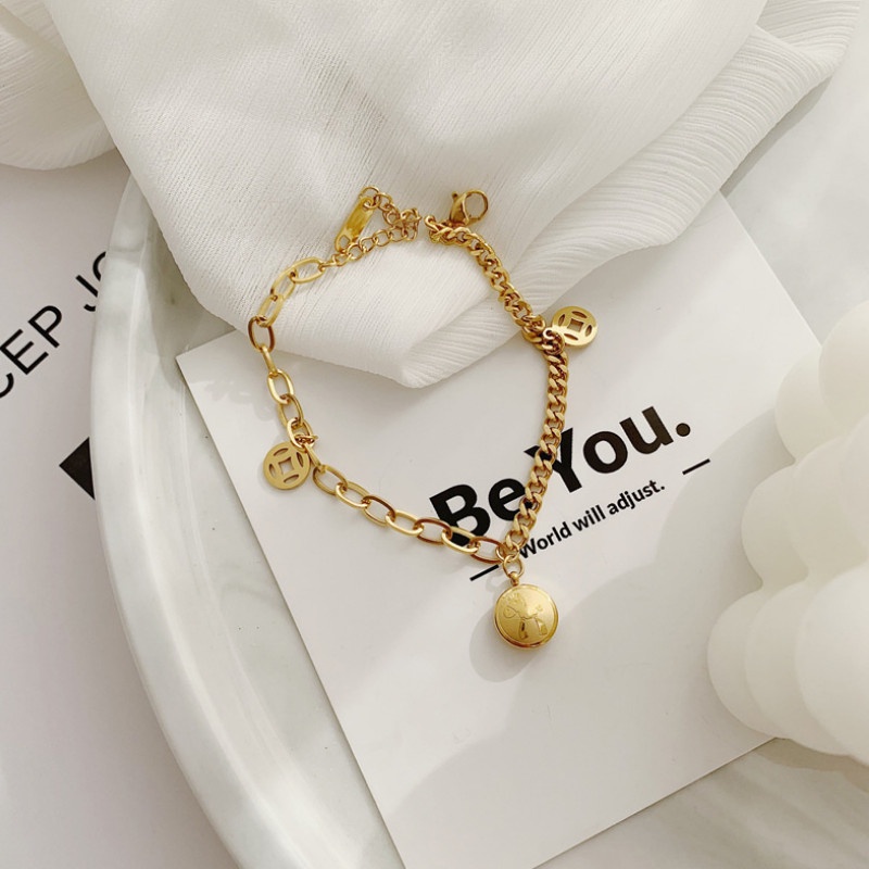 Lắc Tay May Mắn Titan Ko Đen TT 3897