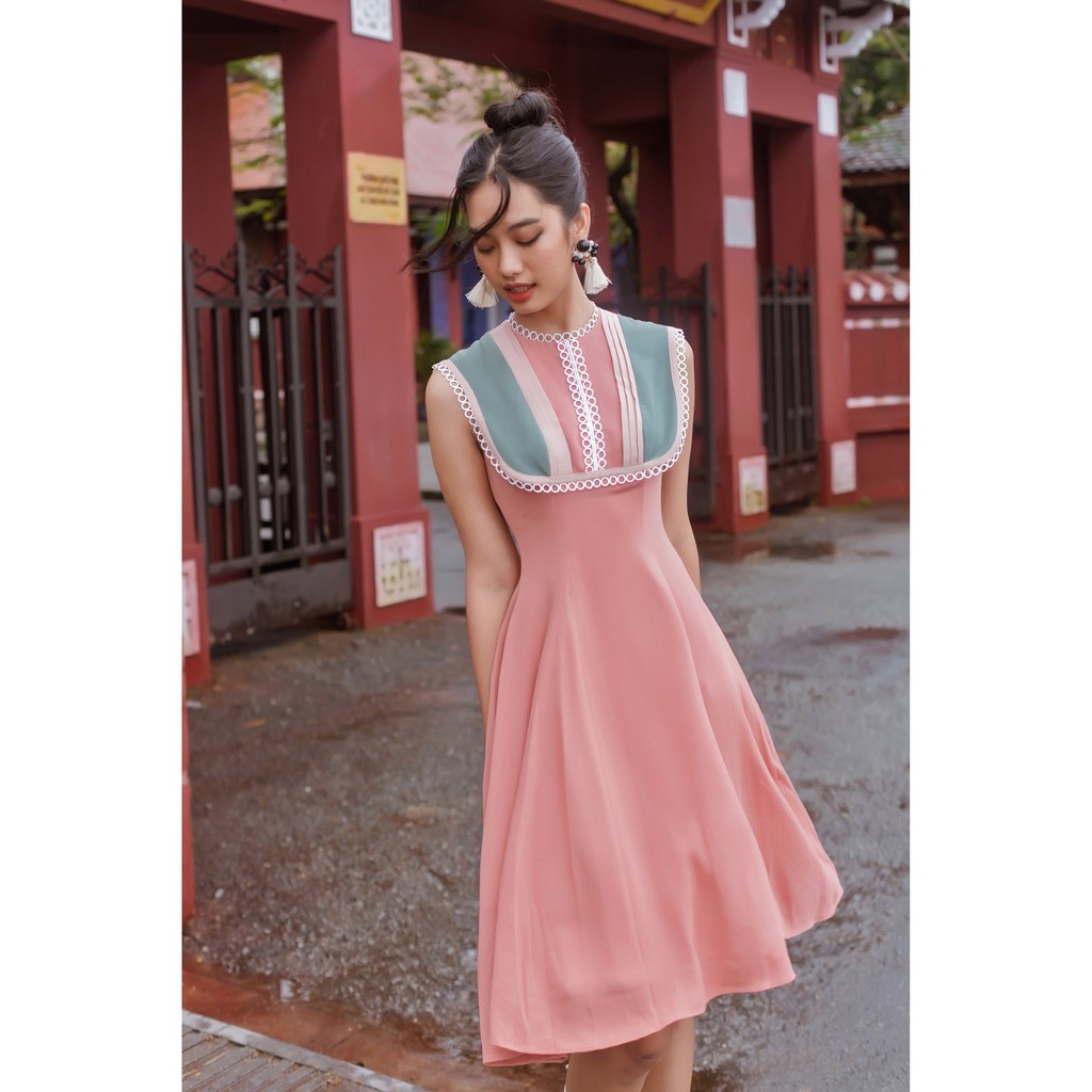 SÒ VINTAGE - YUMY Đầm phối màu khoét lưng viền ren