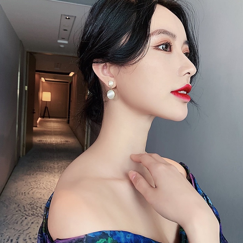 Khuyên tai/Bông tai vàng đá trong quyến rũ KT31