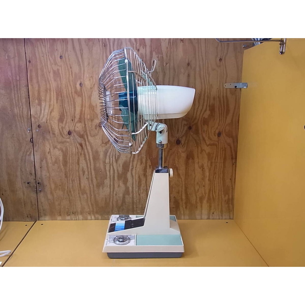 Quạt nội địa Nhật Brother F30 242 cánh 30cm cao 85cm giá 2,2tr