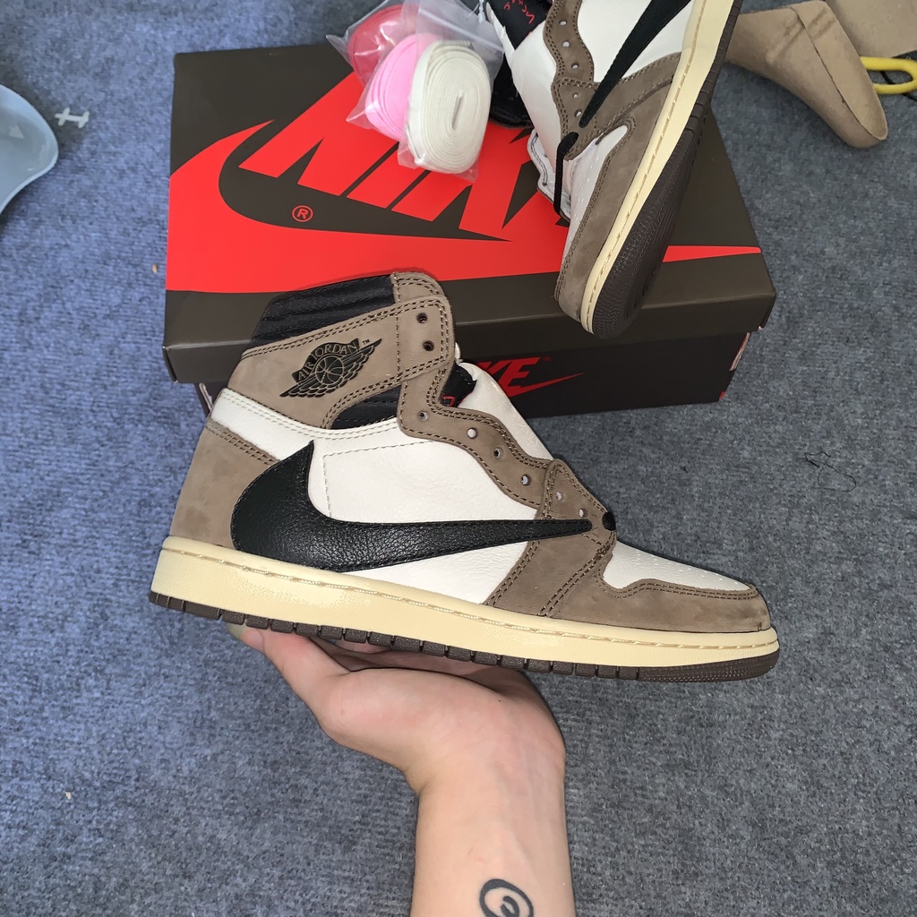 Giày Sneaker Air Jordan 1 High Travis Scott - Phiên bản TC