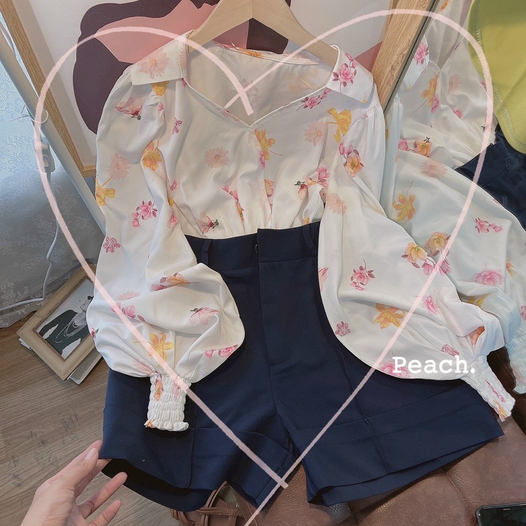 SET ÁO HOA TAY BỒNG BO CHUN CỔ V + QUẦN SHORT XANH NAVY