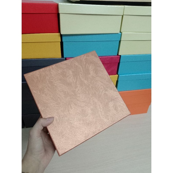 Hộp quà vuông 25x25 cao 10 cm