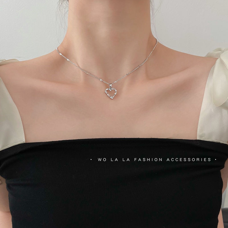 Vòng cổ Mặt Hình Trái Tim Đính Đá Zircon Phong Cách Thời Trang Hàn Quốc