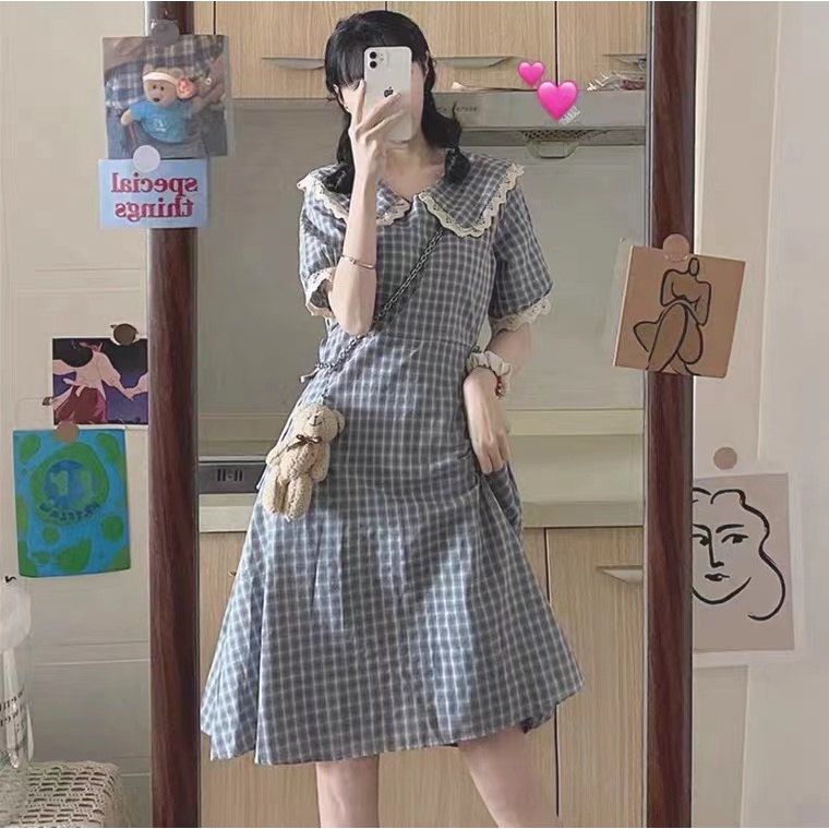 Đầm Perty cổ búp bê họa tiết sọc caro ngọt ngào thời trang mùa hè Hàn Quốc cho nữ