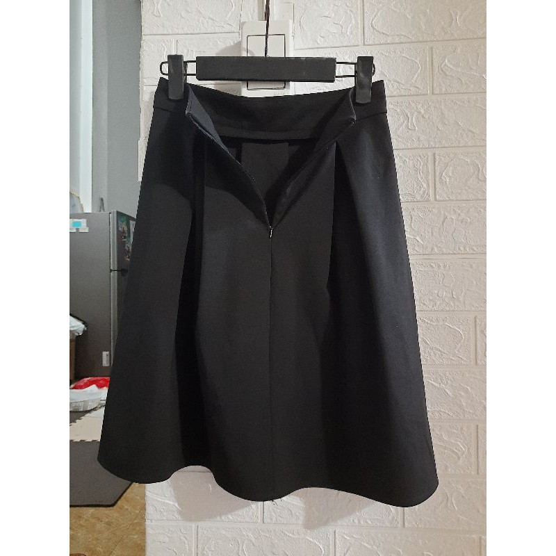 Chân váy xếp ly màu đen | BigBuy360 - bigbuy360.vn