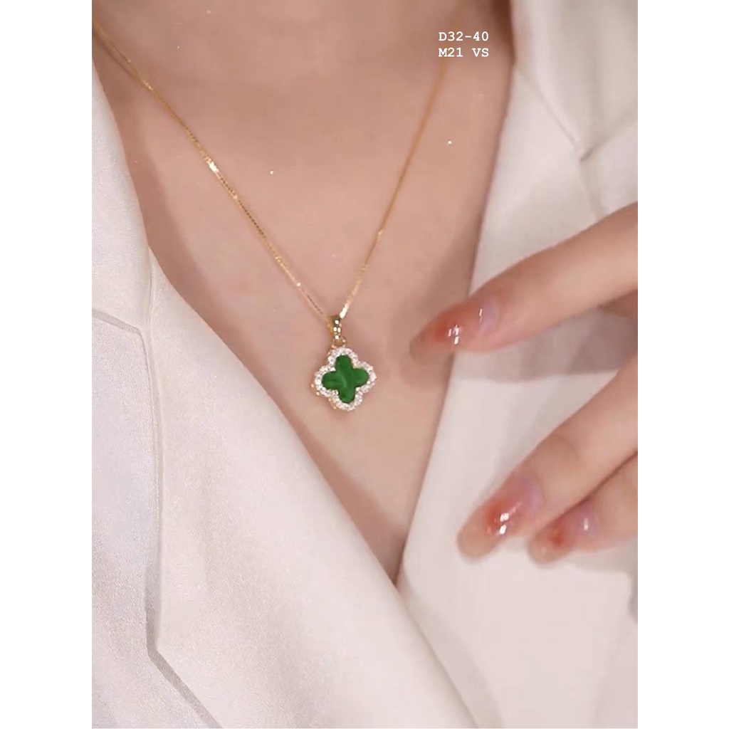 Mặt dây chuyền 4 lá vàng