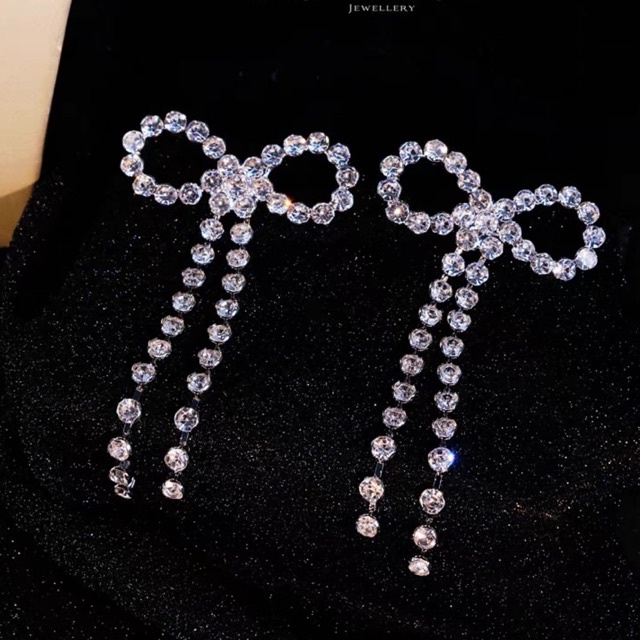 bông tai hình nơ tua rua dài đính đá phong cách hàn quốc