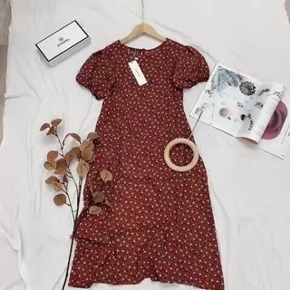 Đầm suông hoa đỏ